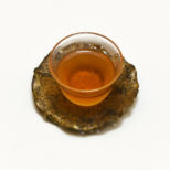 綺麗な茶器に注がれた梨山密香紅茶 サムネイル画像